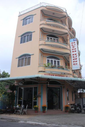 Huỳnh Hương Guesthouse